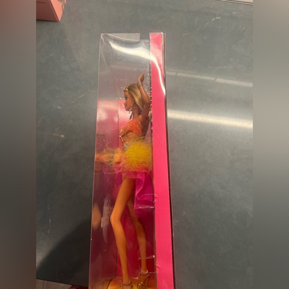 NRFB!! Dancing With The Stars Samba Barbie!!! - Picture 8 of 9